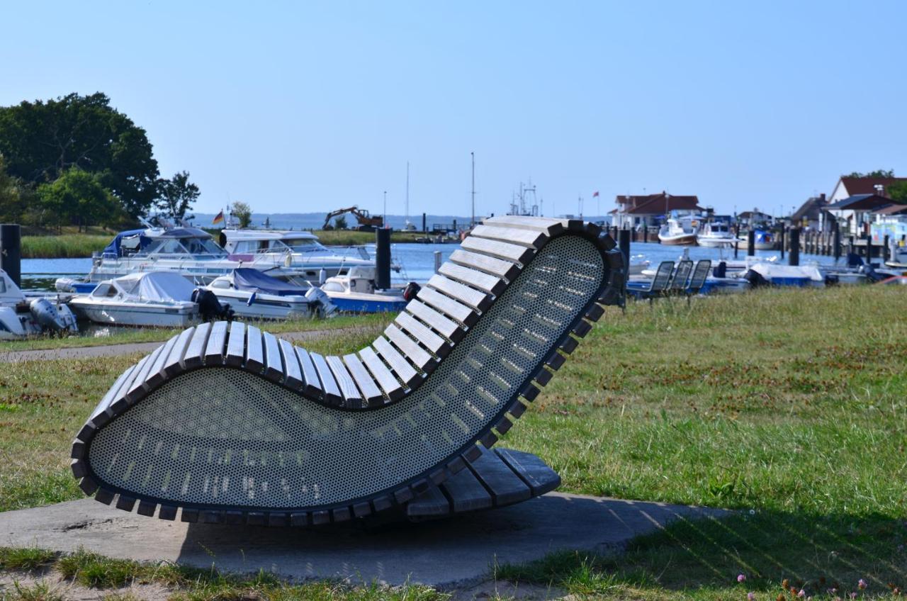 Reetferienhaus - Schaprode Hafen Exteriör bild