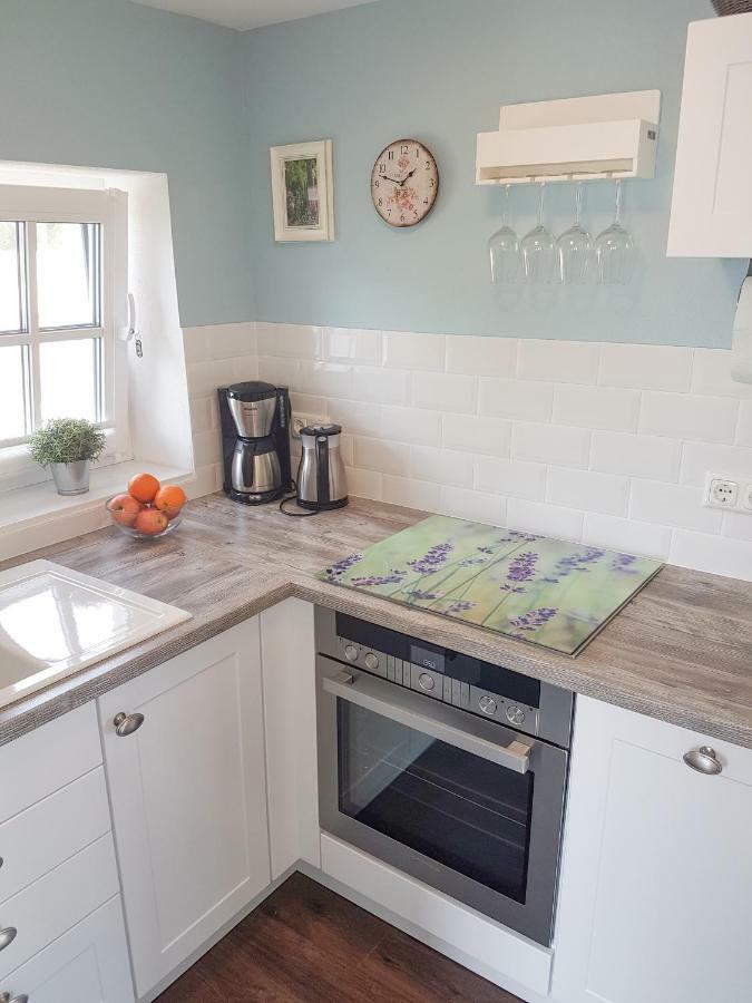 Reetferienhaus - Schaprode Hafen Exteriör bild