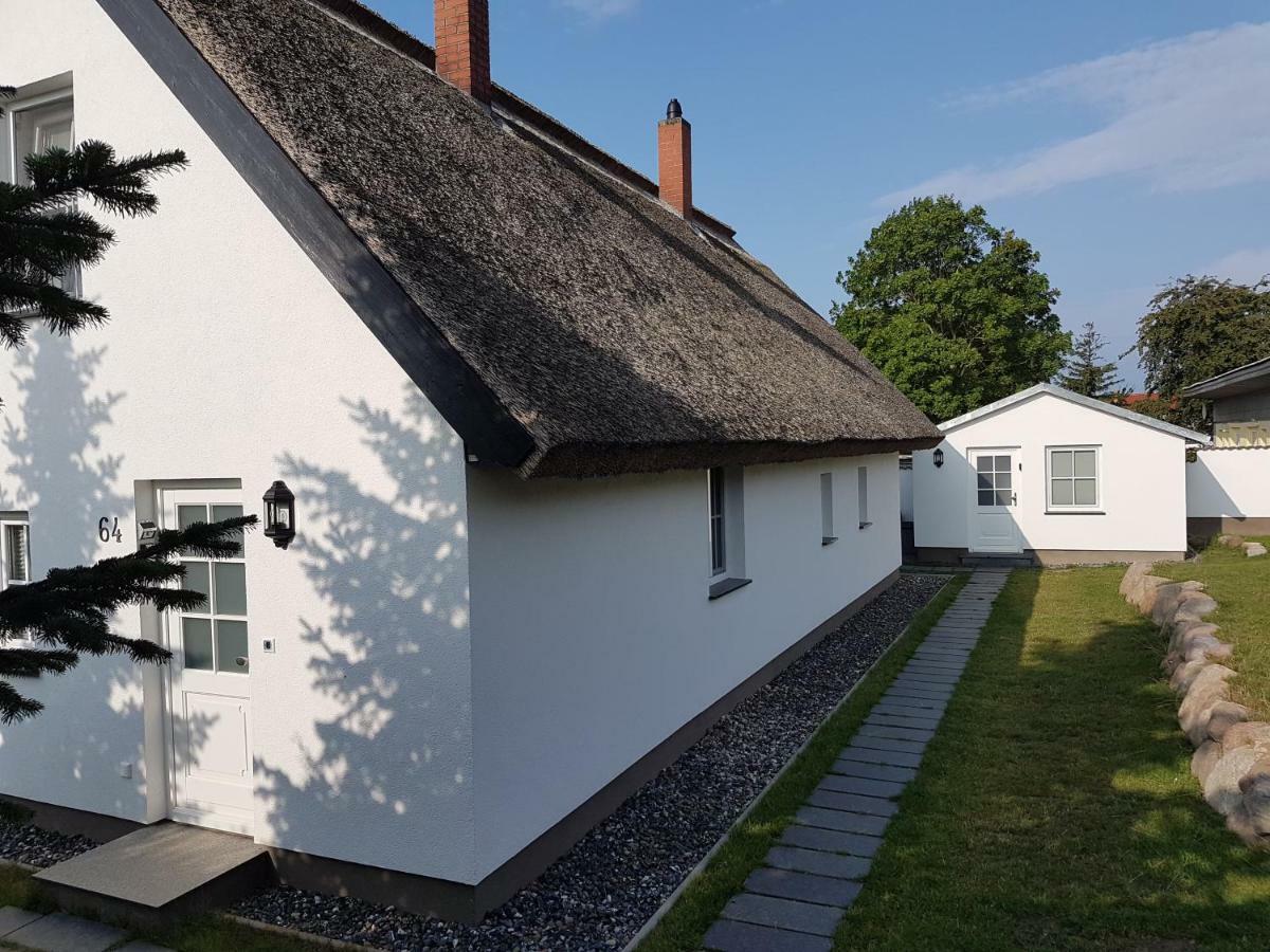 Reetferienhaus - Schaprode Hafen Exteriör bild
